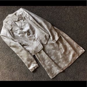 Women’s Skirt Suit - Silver Brocade - WORN ONCE!